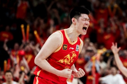 九游娱乐登录入口-主场17战全胜！郭士强观战广厦38分大胜江苏7连胜 塔克33+6